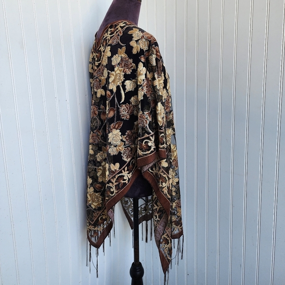 Women's Multi-Way Poncho Topper Scarf  Fringe Brown Tan Floral Rose Metallic OS - Picture 6 of 13